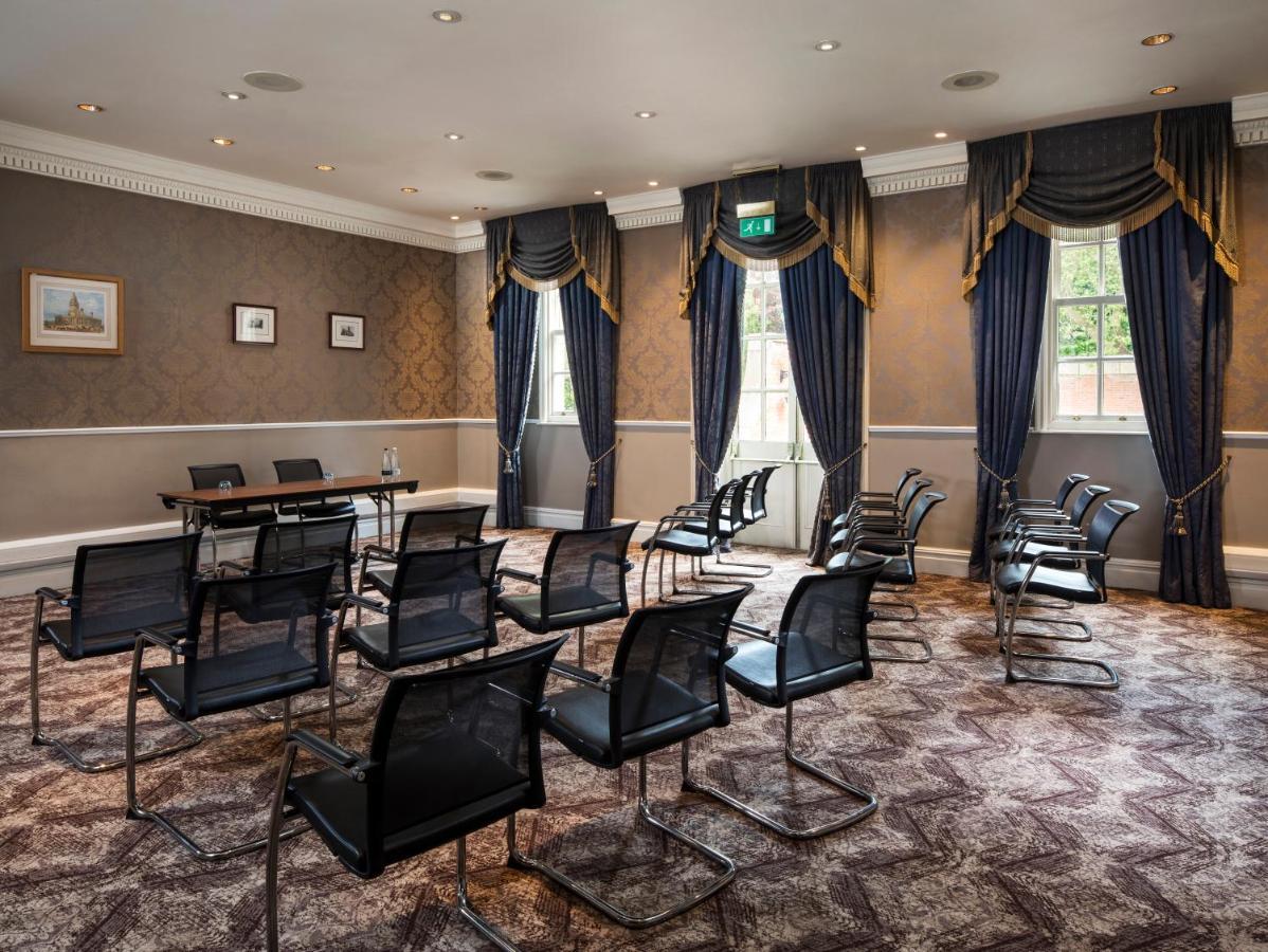 Oulton Hall Hotel, Spa & Golf Resort Лидс Экстерьер фото