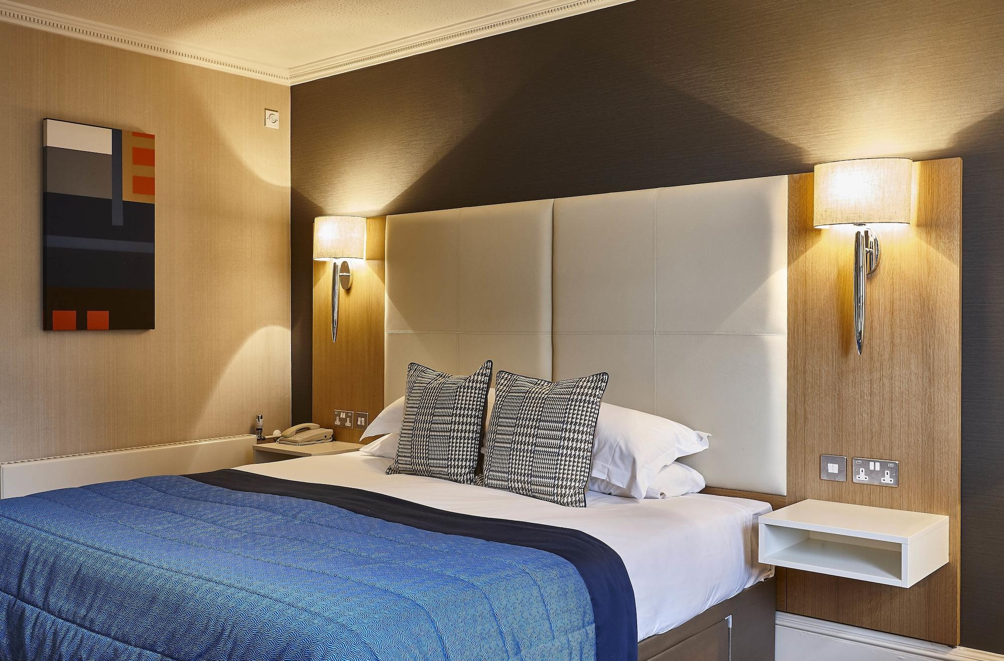 Oulton Hall Hotel, Spa & Golf Resort Лидс Экстерьер фото