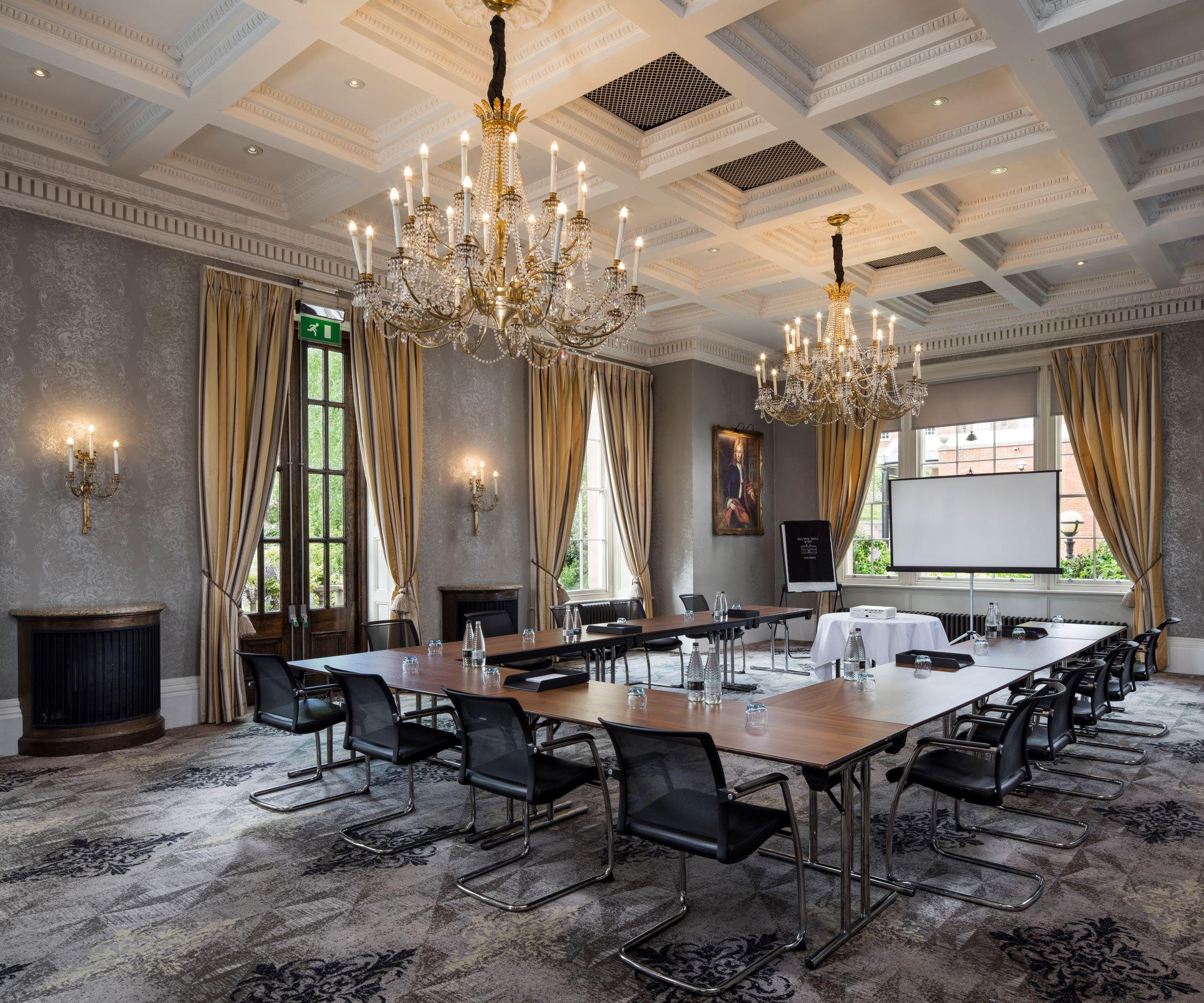 Oulton Hall Hotel, Spa & Golf Resort Лидс Экстерьер фото