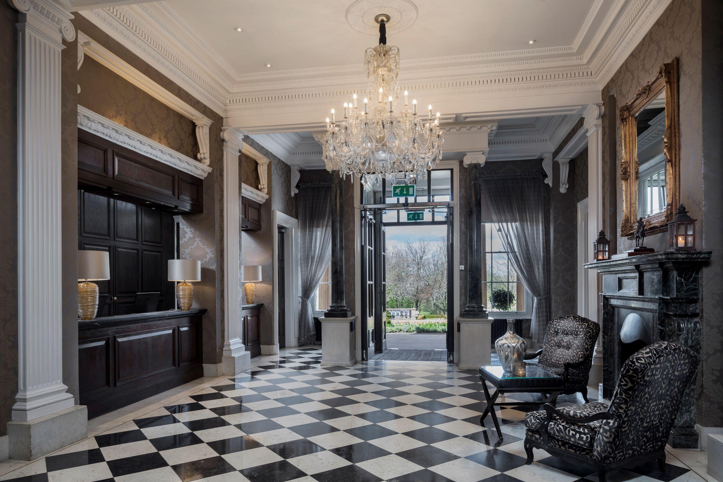 Oulton Hall Hotel, Spa & Golf Resort Лидс Экстерьер фото