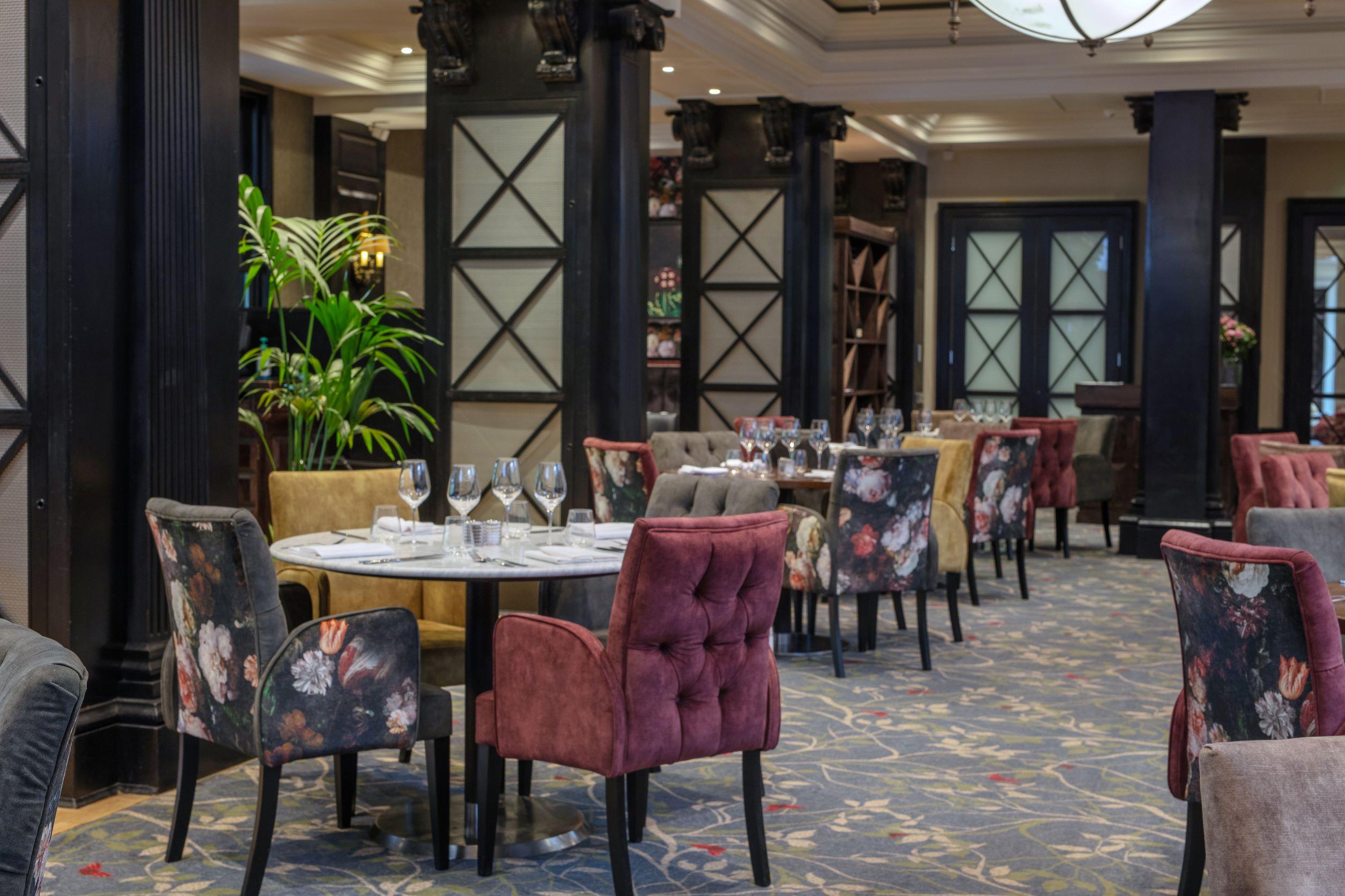 Oulton Hall Hotel, Spa & Golf Resort Лидс Экстерьер фото