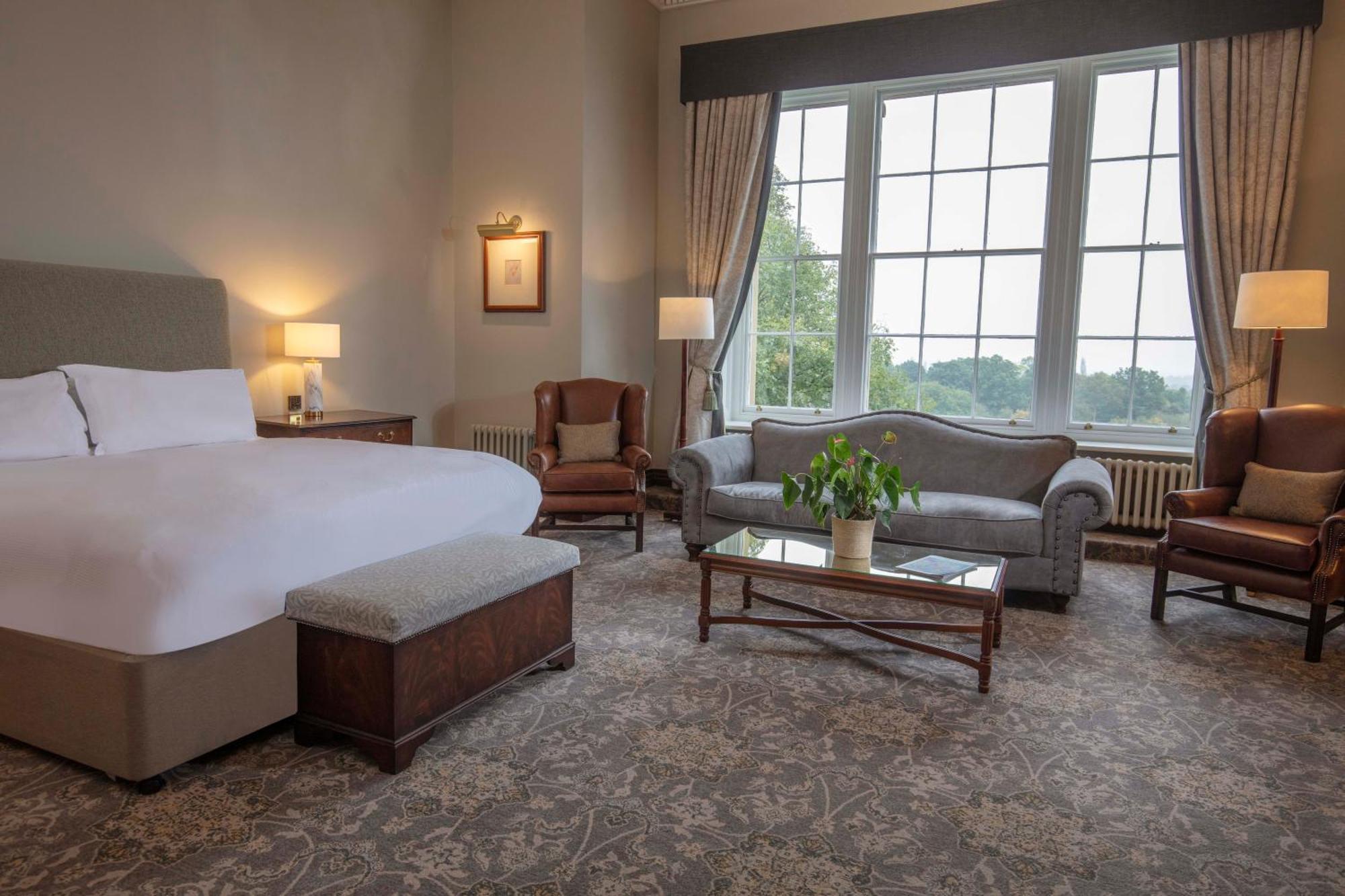 Oulton Hall Hotel, Spa & Golf Resort Лидс Экстерьер фото