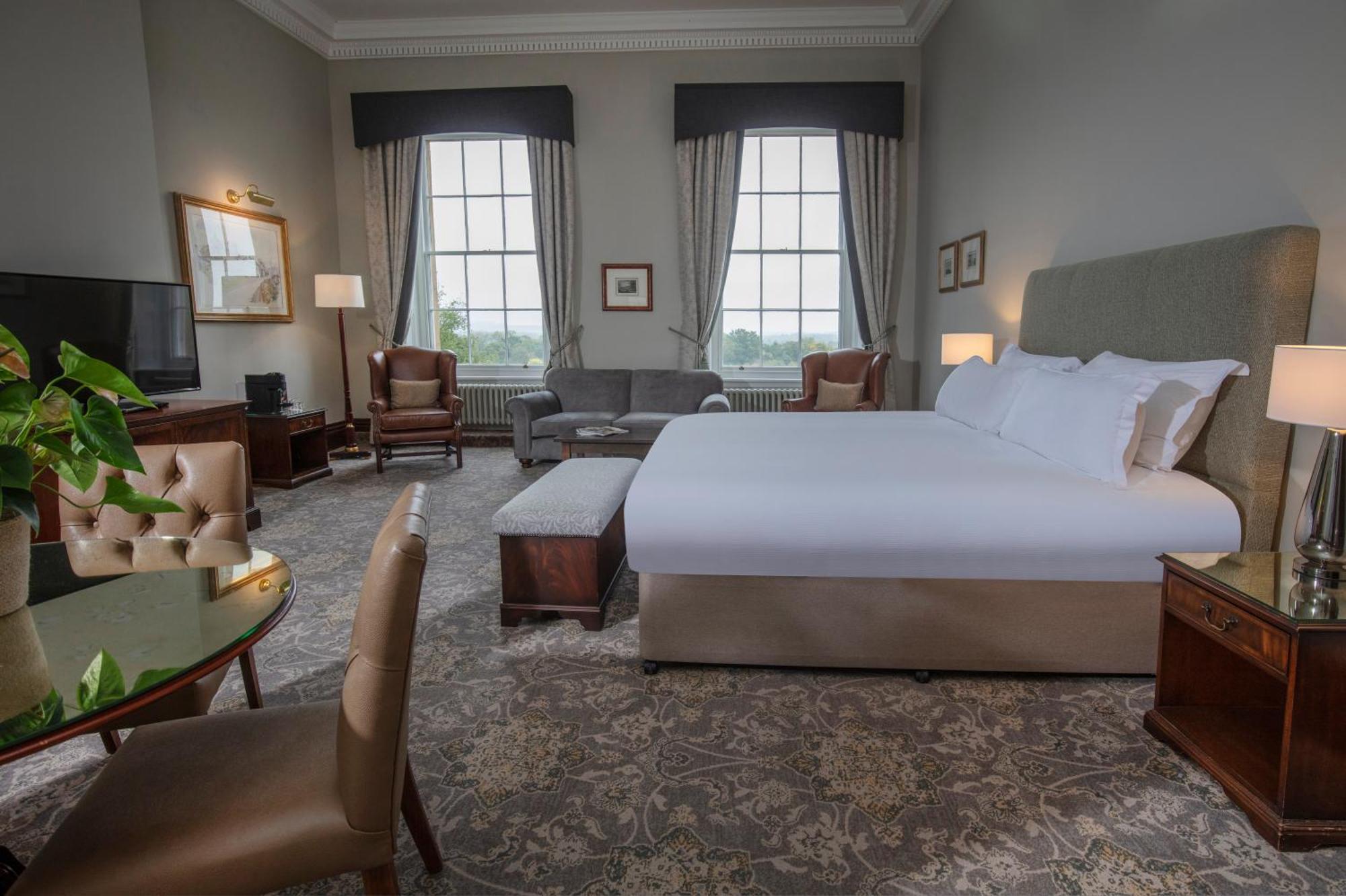 Oulton Hall Hotel, Spa & Golf Resort Лидс Экстерьер фото